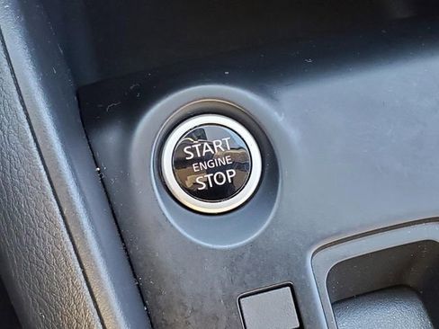 Certified 2025 Nissan Kicks Play S image 25