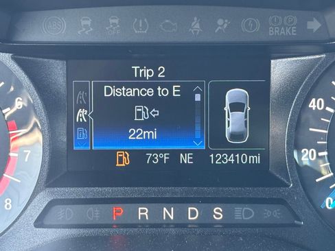 Used 2016 Ford Fusion SE w/ Equipment Group 201A image 26