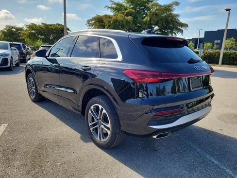 Certified 2025 Audi Q5 Premium w/ Convenience Package AWD/4WD image 5