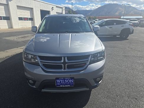 Used 2018 Dodge Journey GT w/ Nav & Sun Group FWD image 2