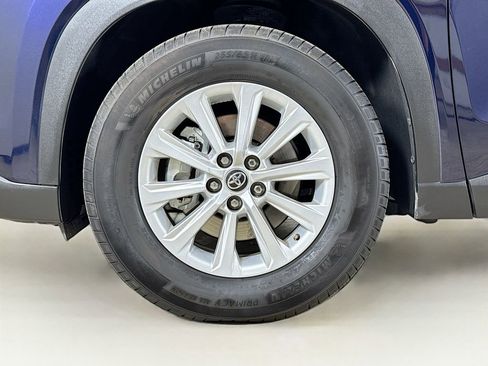 Certified 2024 Toyota Grand Highlander XLE image 25