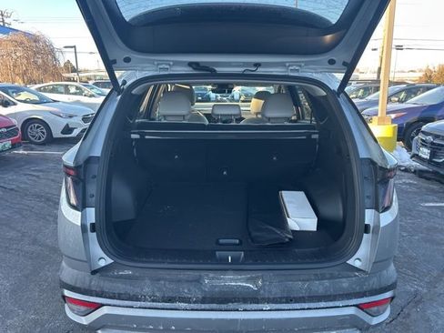 Used 2025 Hyundai Tucson Limited w/ Tow & Go Package image 10