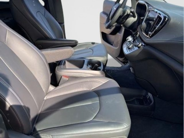 New 2026 Chrysler Pacifica Select w/ S Appearance Package AWD/4WD image 37