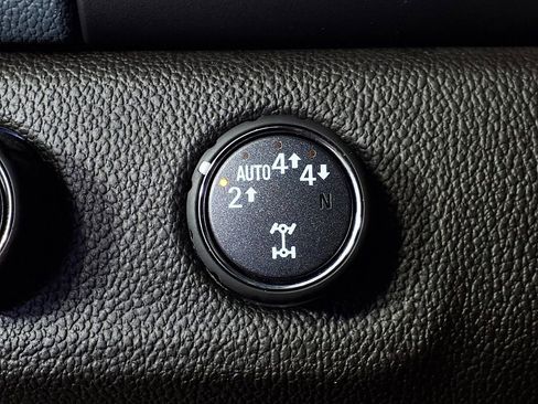 Used 2022 Chevrolet Colorado Z71 w/ Trail Boss Package image 16