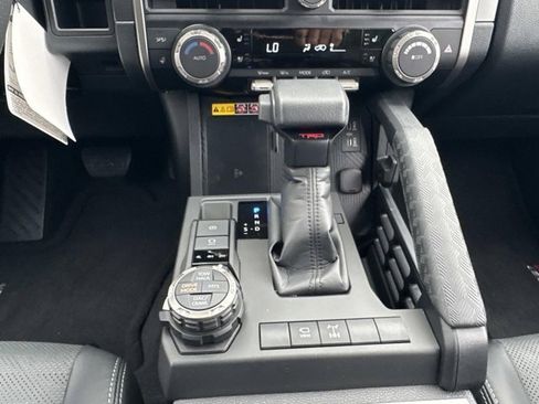 Used 2025 Toyota 4Runner TRD Off-Road Premium image 31