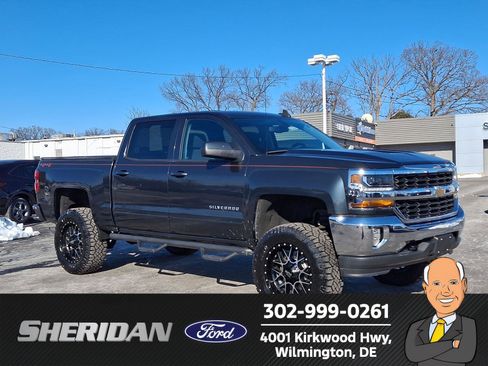 Used 2018 Chevrolet Silverado 1500 LT w/ LT Eassist Package image 1