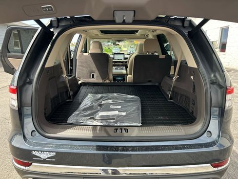 Used 2022 Lincoln Aviator Reserve w/ Equipment Group 201A AWD/4WD image 28