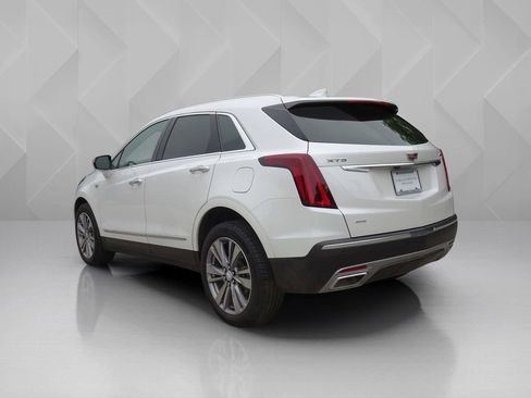 Certified 2024 Cadillac XT5 Premium Luxury AWD/4WD image 3
