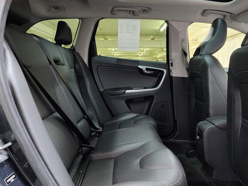 Used 2016 Volvo XC60 T6 w/ Climate Package AWD/4WD image 19