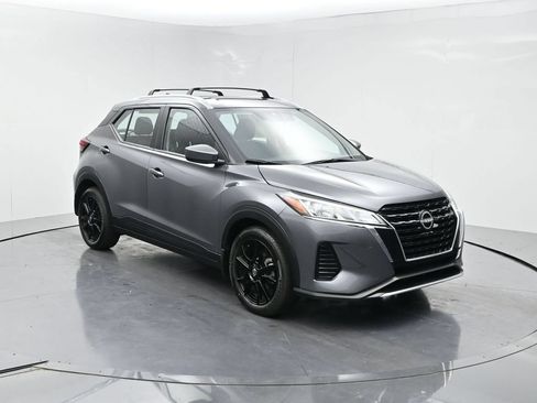 Used 2024 Nissan Kicks SV w/ Interior Electronics Package FWD image 2