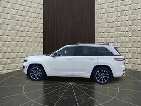 Certified 2023 Jeep Grand Cherokee Overland w/ Adv Protech Group III AWD/4WD image 6