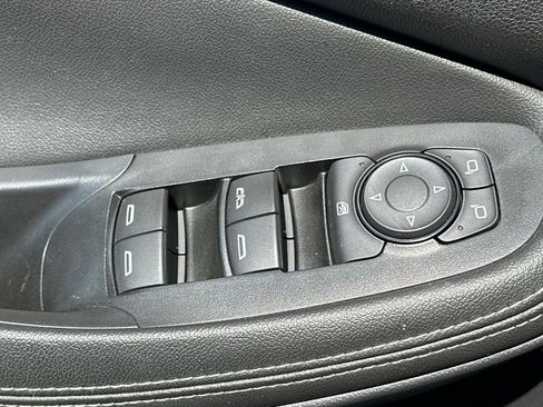 Used 2024 Buick Encore GX Sport Touring FWD image 14