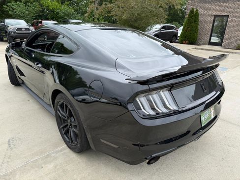 Used 2015 Ford Mustang GT RWD image 7
