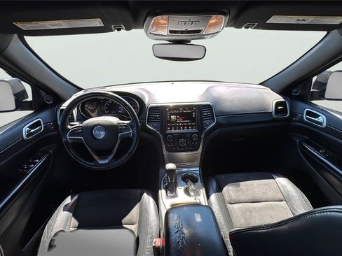 Certified 2018 Jeep Grand Cherokee Altitude AWD/4WD image 23
