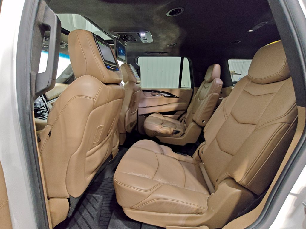 Used 2018 Cadillac Escalade Platinum AWD/4WD image 34