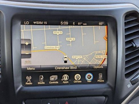Used 2017 Jeep Cherokee Limited FWD image 15