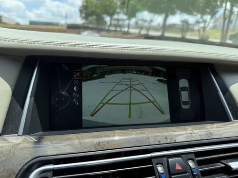 Used 2014 BMW 740i RWD image 39
