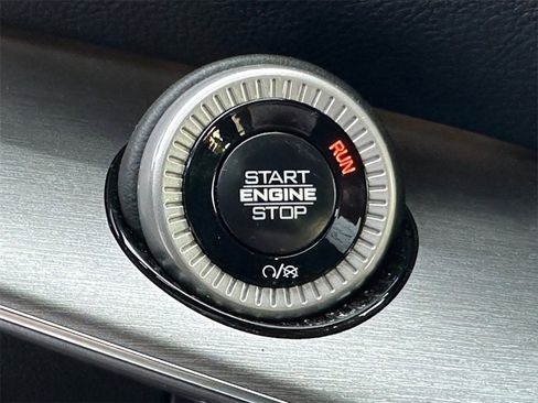 Certified 2024 Jeep Wagoneer Series II image 13