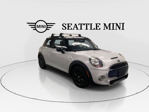 Used 2018 MINI Cooper S FWD image 2