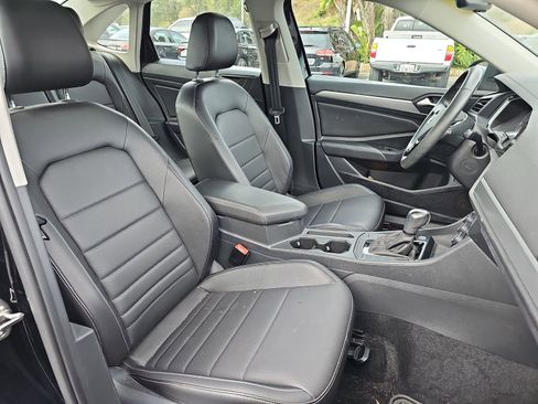 Certified 2021 Volkswagen Jetta SE w/ SE Cold Weather Package image 13