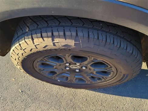 Used 2025 Ford Bronco Sport Badlands image 2