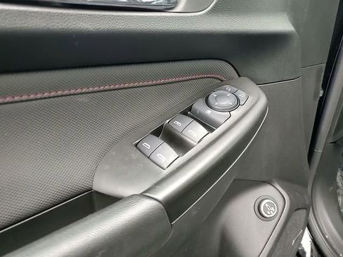 Used 2022 Chevrolet TrailBlazer RS w/ Sun and Liftgate Package image 12