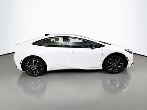Used 2025 Toyota Prius Limited FWD image 3