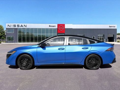 New 2027 Nissan Sentra SR w/ SR All Weather Package FWD image 24