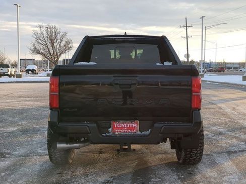 Used 2025 Toyota Tacoma SR5 image 6