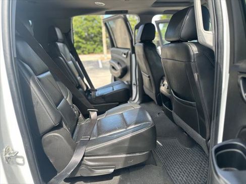 Used 2019 Chevrolet Suburban LT AWD/4WD image 19