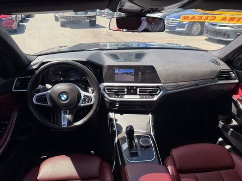 Used 2022 BMW 330i xDrive Sedan w/ M Sport Package AWD/4WD image 11