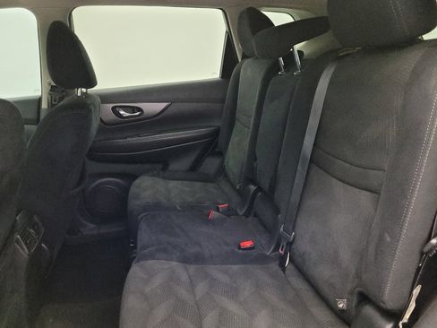 Used 2016 Nissan Rogue S w/ S Family Package FWD image 18