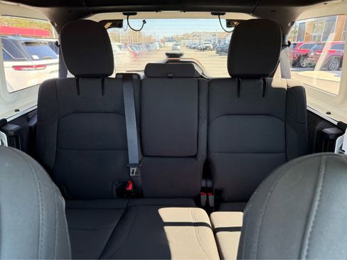 Used 2023 Jeep Wrangler Unlimited w/ Cold Weather Group AWD/4WD image 27