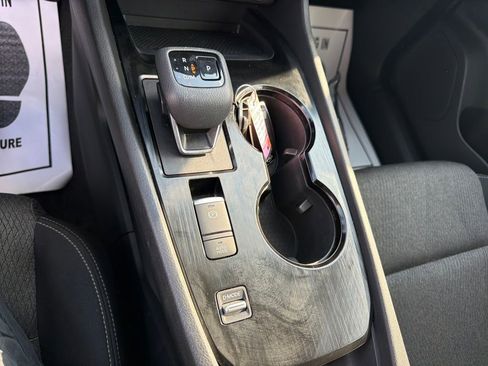Certified 2025 Nissan Rogue SV FWD image 23