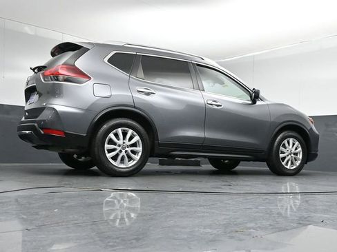 Used 2020 Nissan Rogue SV FWD image 40