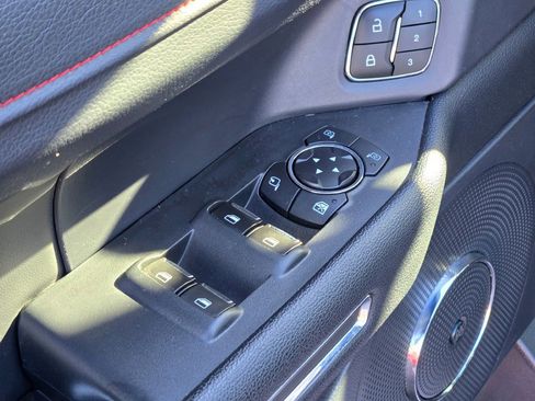 Used 2022 Ford Expedition Max Limited image 20