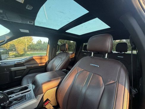 Used 2015 Ford F150 Platinum w/ Equipment Group 701A Luxury AWD/4WD image 7