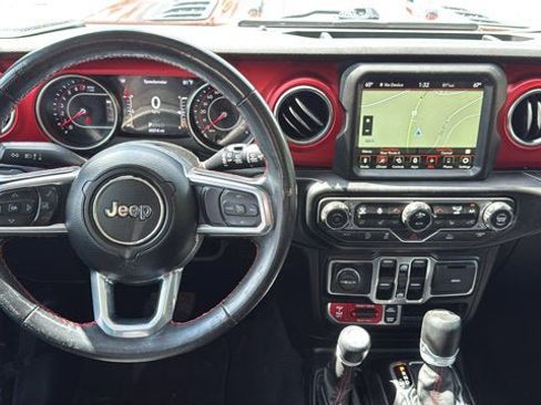 Used 2022 Jeep Wrangler Unlimited Rubicon w/ Dual Top Group AWD/4WD image 27