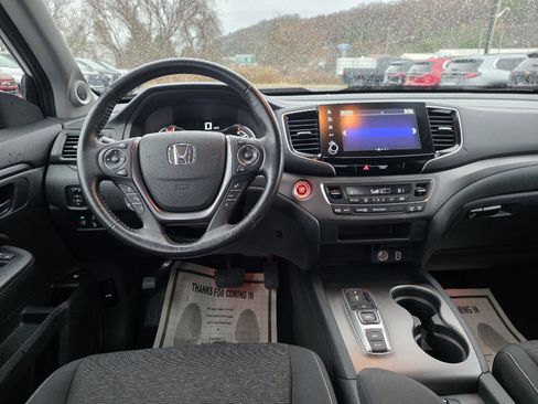 Used 2023 Honda Ridgeline Sport image 4