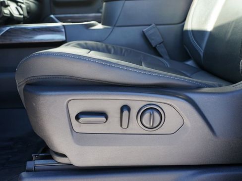 Used 2020 Chevrolet Silverado 1500 LTZ w/ LTZ Premium Package image 17