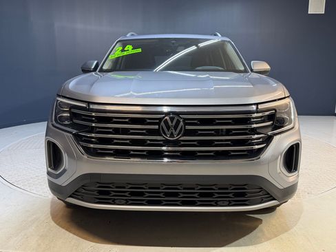 Used 2024 Volkswagen Atlas SEL AWD/4WD image 6