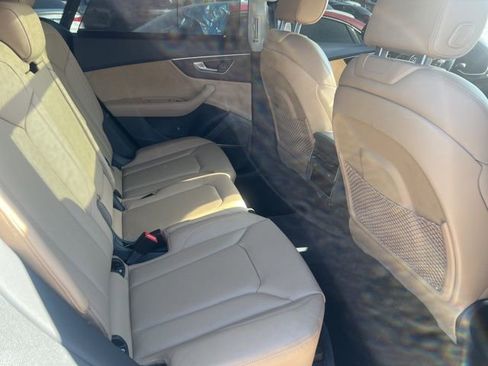 Used 2019 Audi Q8 Prestige AWD/4WD image 4