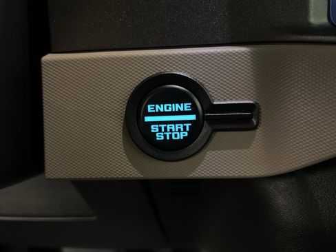 Certified 2024 Ford Bronco Wildtrak image 19