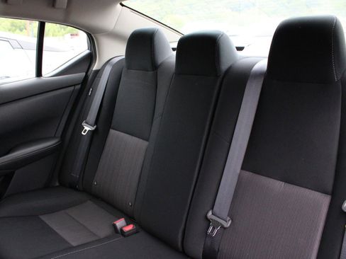 Used 2024 Nissan Sentra SV FWD image 16