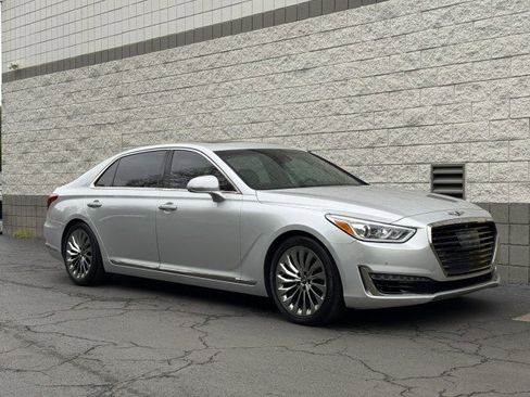Used 2018 Genesis G90 5.0 Ultimate RWD image 4