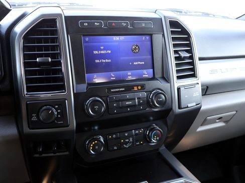Used 2020 Ford F250 XLT w/ FX4 Off-Road Package AWD/4WD image 20