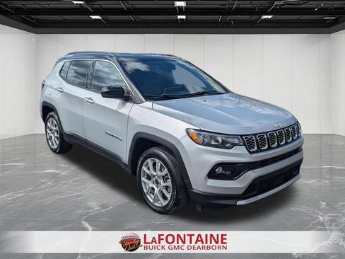 Used 2025 Jeep Compass Limited AWD/4WD image 7
