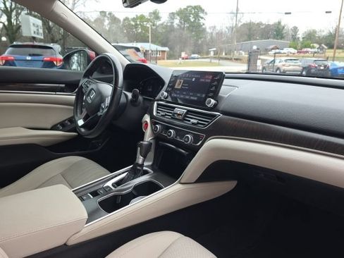 Used 2021 Honda Accord EX-L image 17