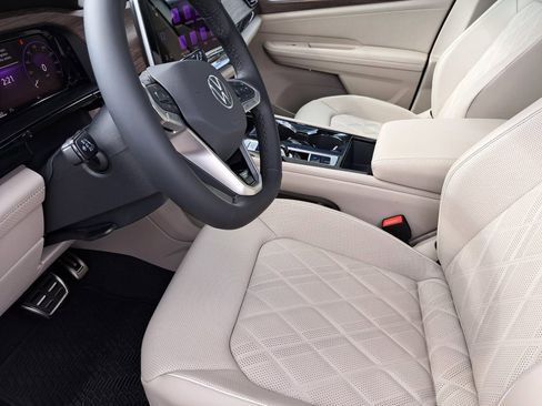 New 2026 Volkswagen Atlas SEL Premium R-Line image 17