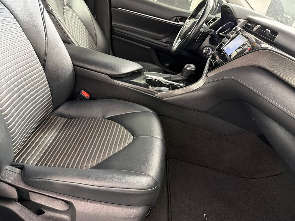 Used 2020 Toyota Camry SE FWD image 22